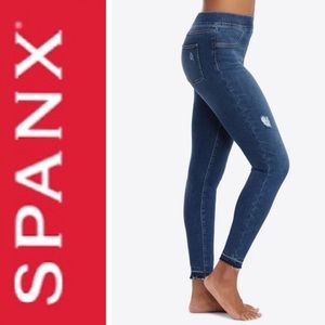 NWT SPANX Distressed Ankle Skinny Jeans 20203R Medium Wash